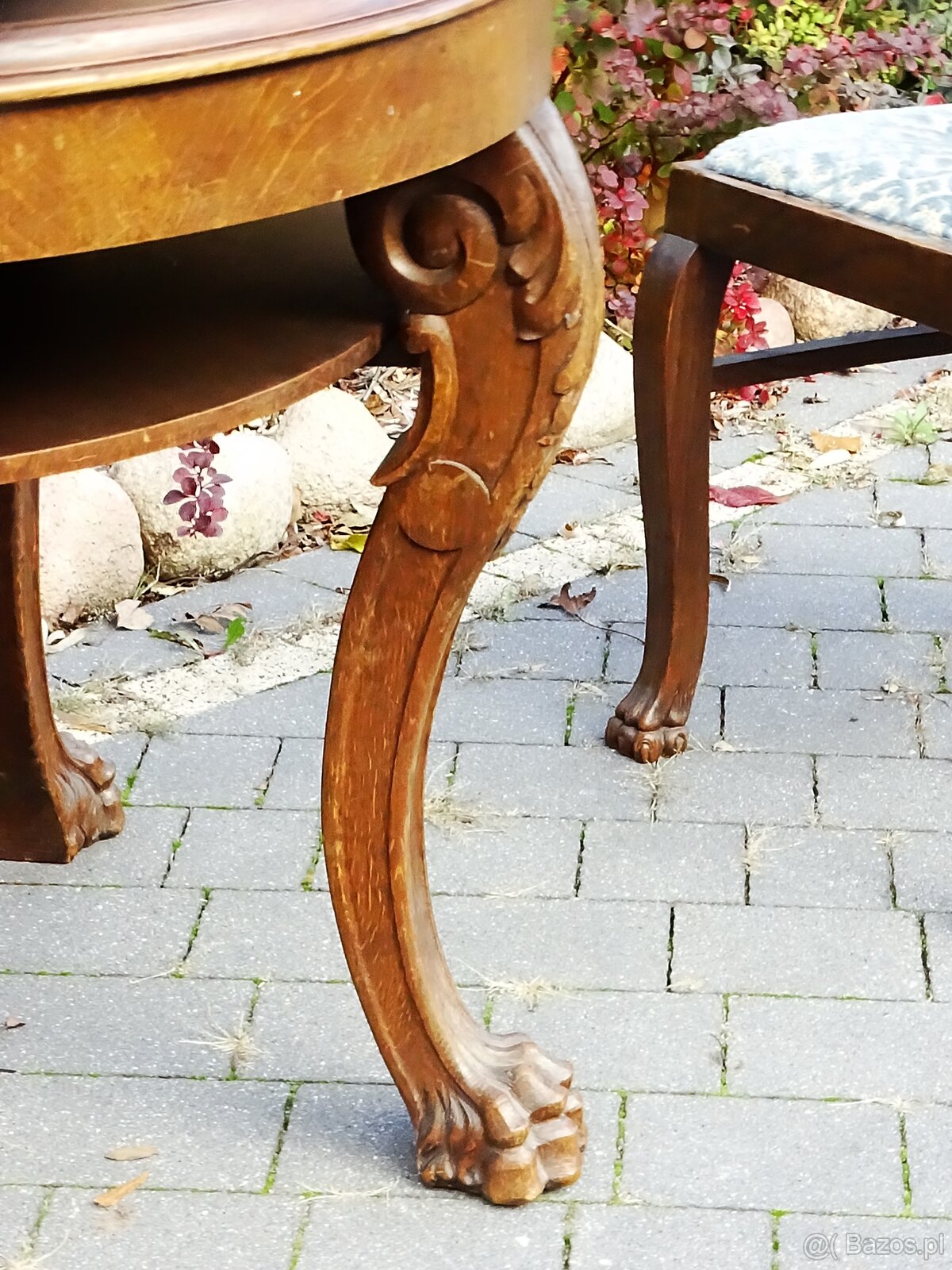 Stylowy zestaw mebli - stolik kawowy + 3 krzesła tapicerowan - 6