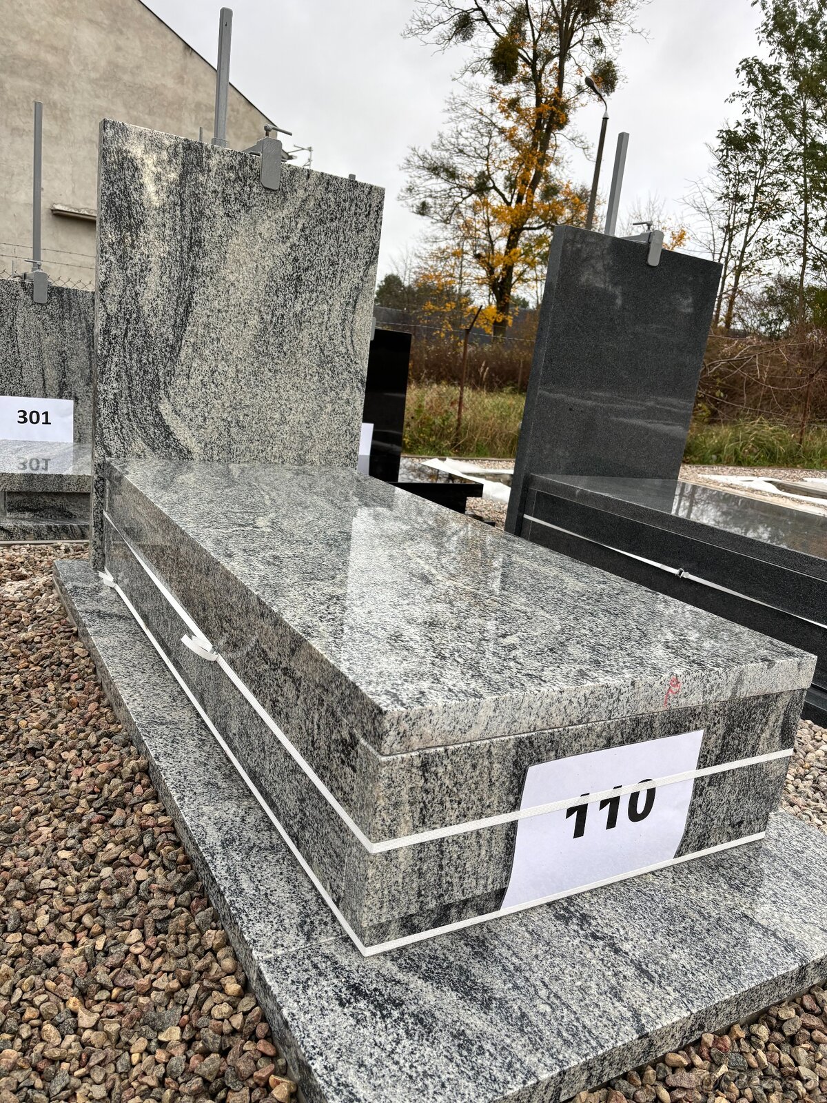 Nagrobki granitowe - 6