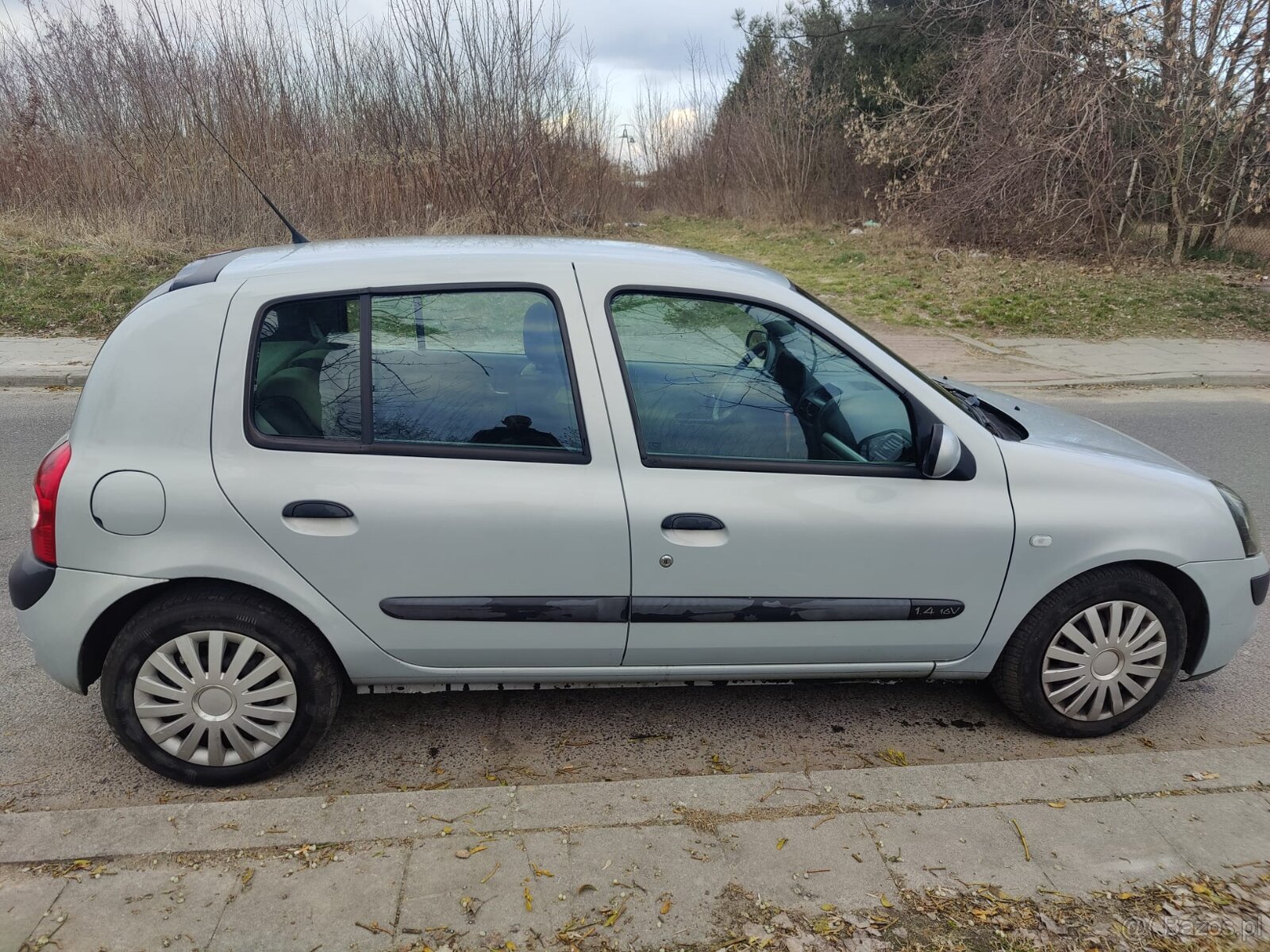 Renault Clio II 2001r 1.4 16V - 6