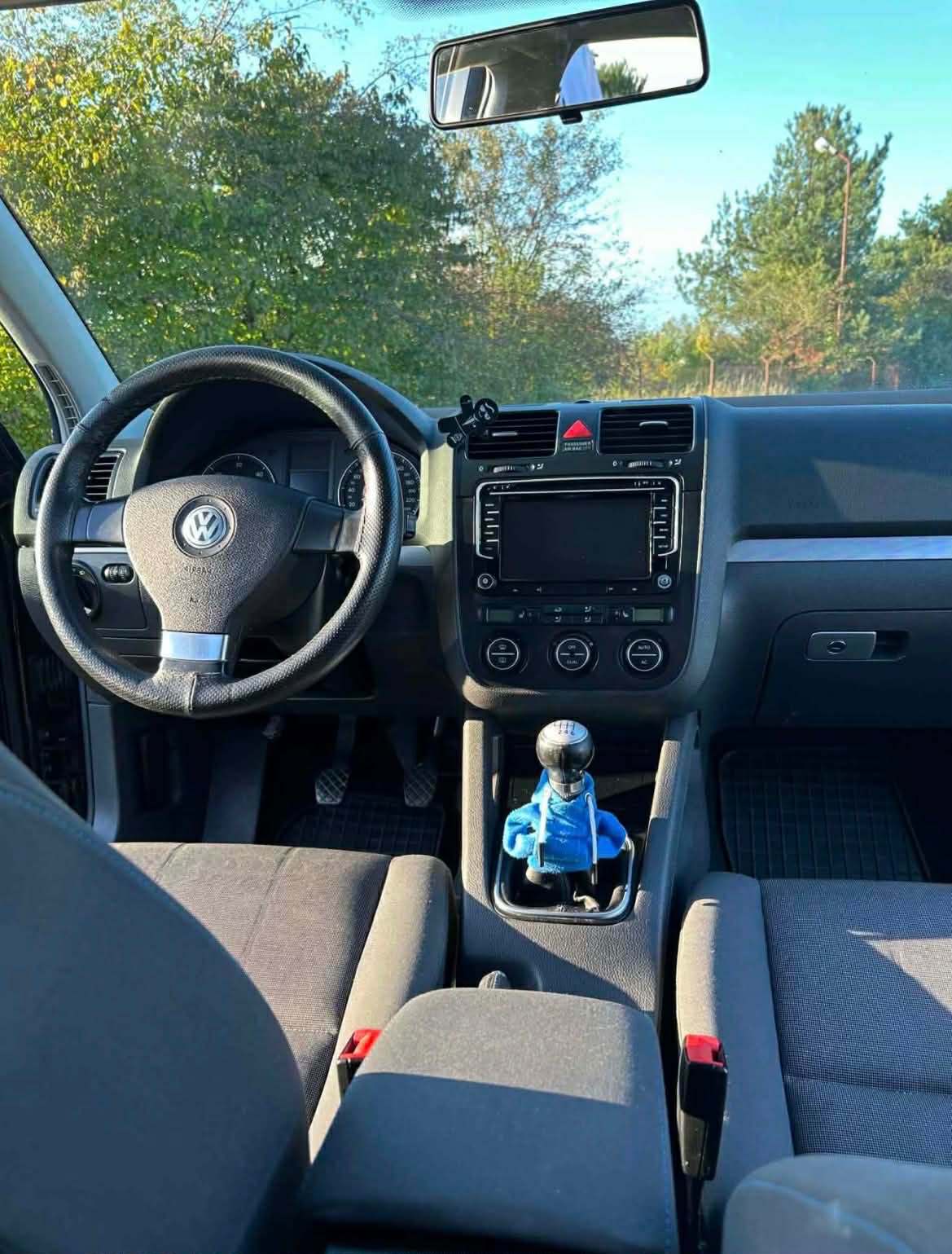 Volkswagen Golf V - 6