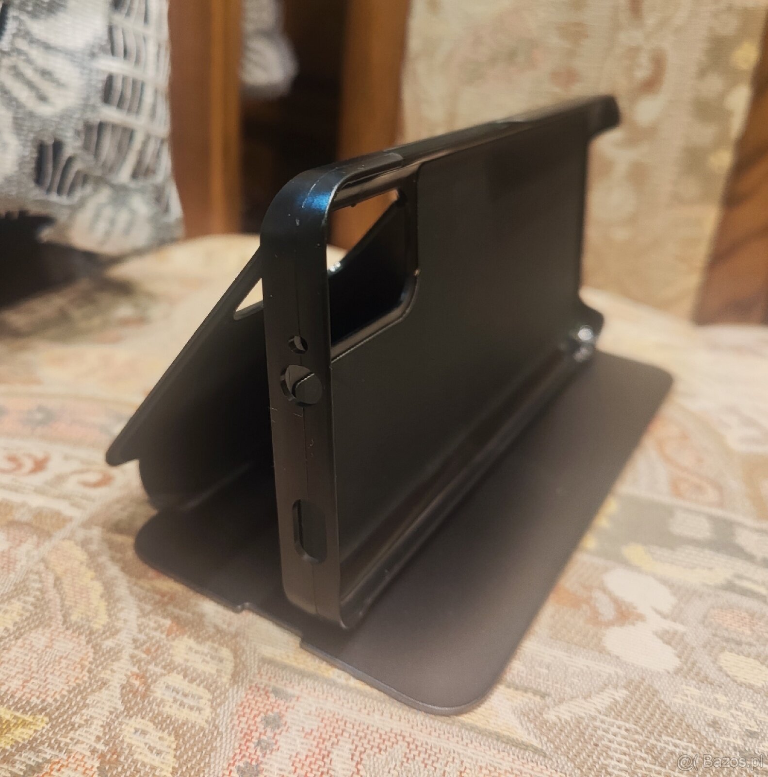 Etui do telefonów typu "Clear View Standing Cover" - 6