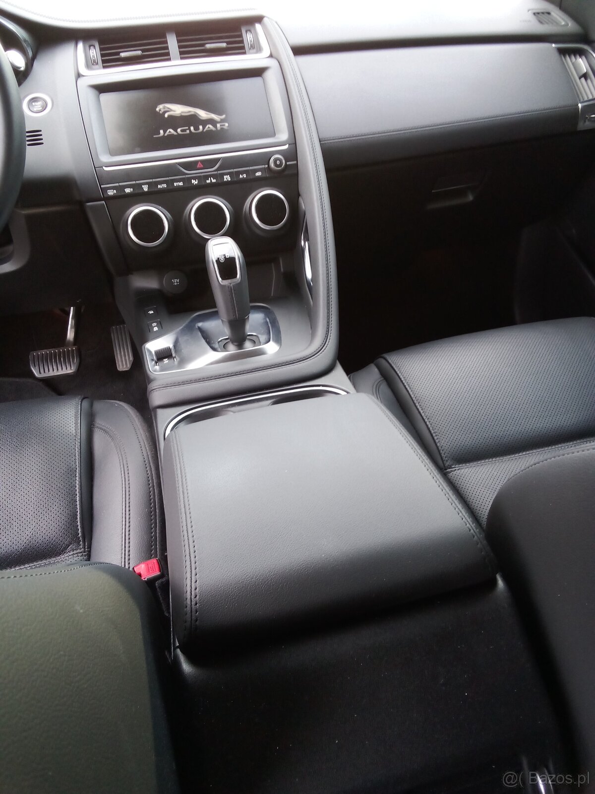 Sprzedam Jaguar e-Pace - 6