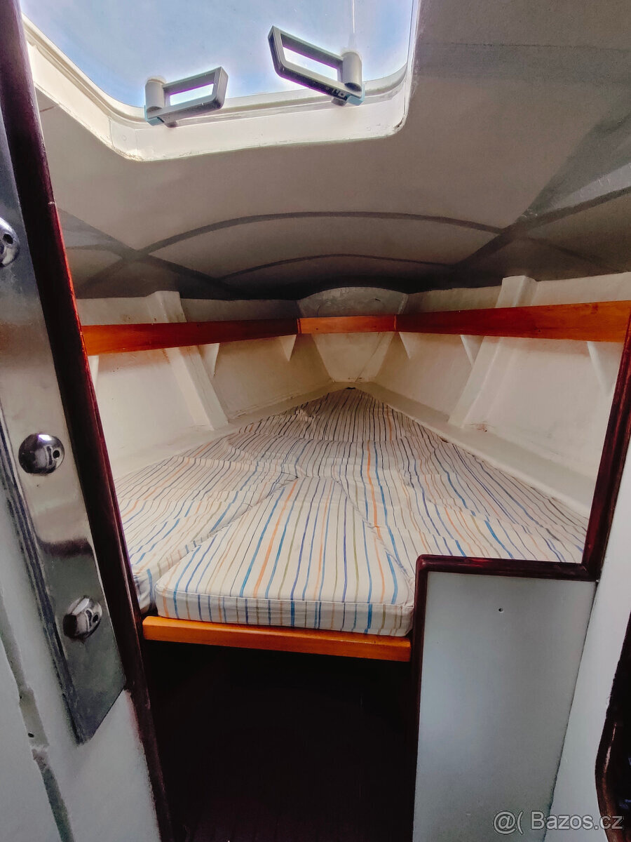 Jacht żaglowy kajutowy 9 m - 6