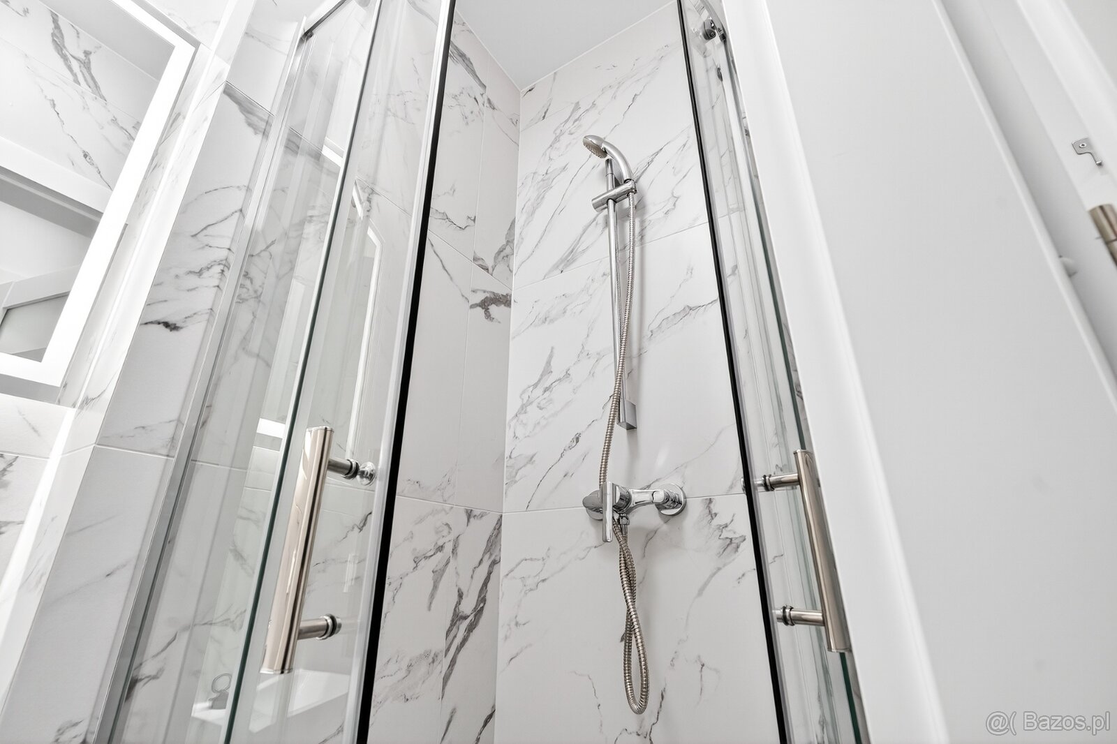 Nowoczesny pokój z łazienką i balkonem przy uczelni. - 6