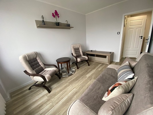 3 pokoje, 47m2, balkon, IV piętro, umeblowane, Os. Korczak - 6