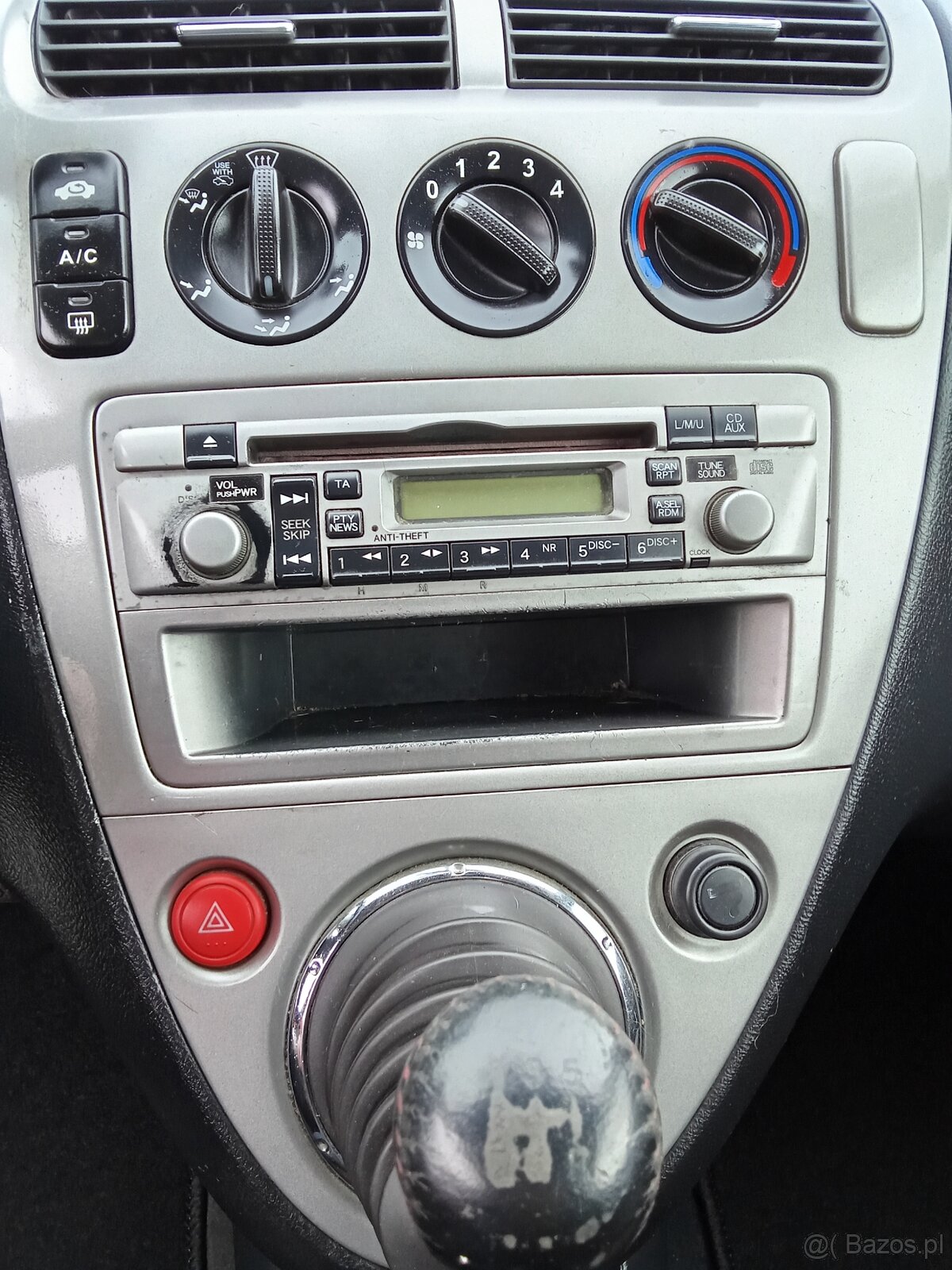 Honda Civic 2005 rok 1.4 benz - 6