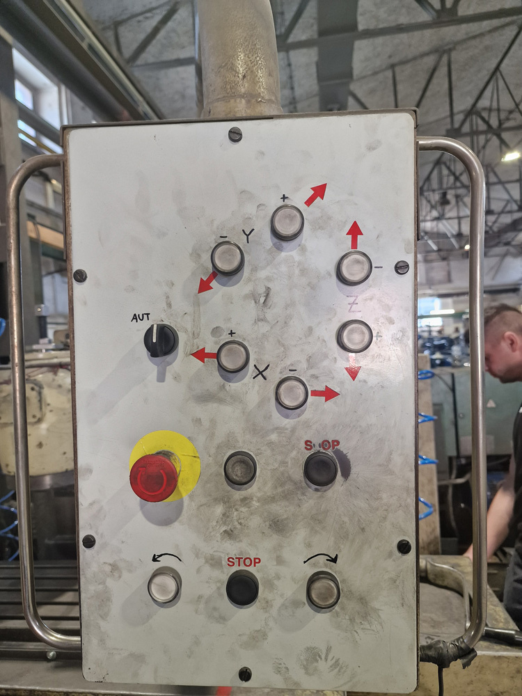 Frezarka konsolowa HECKERT, typ FW 400 2/PS - 6