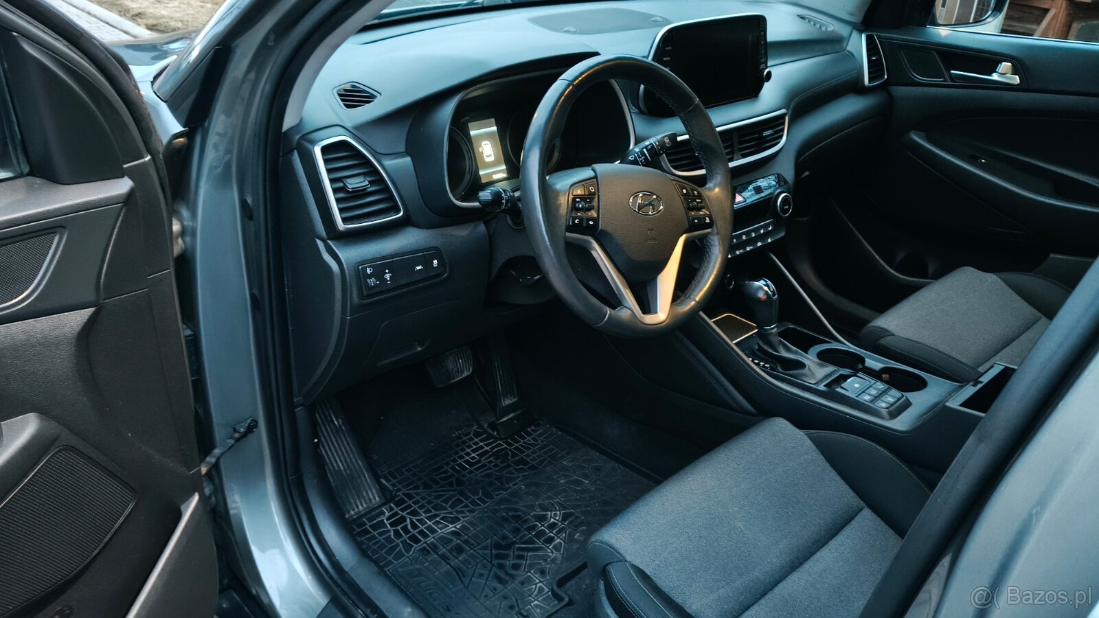 Hyundai Tucson 1.6 CRDi Super wyposażenia Polski Salon - 6