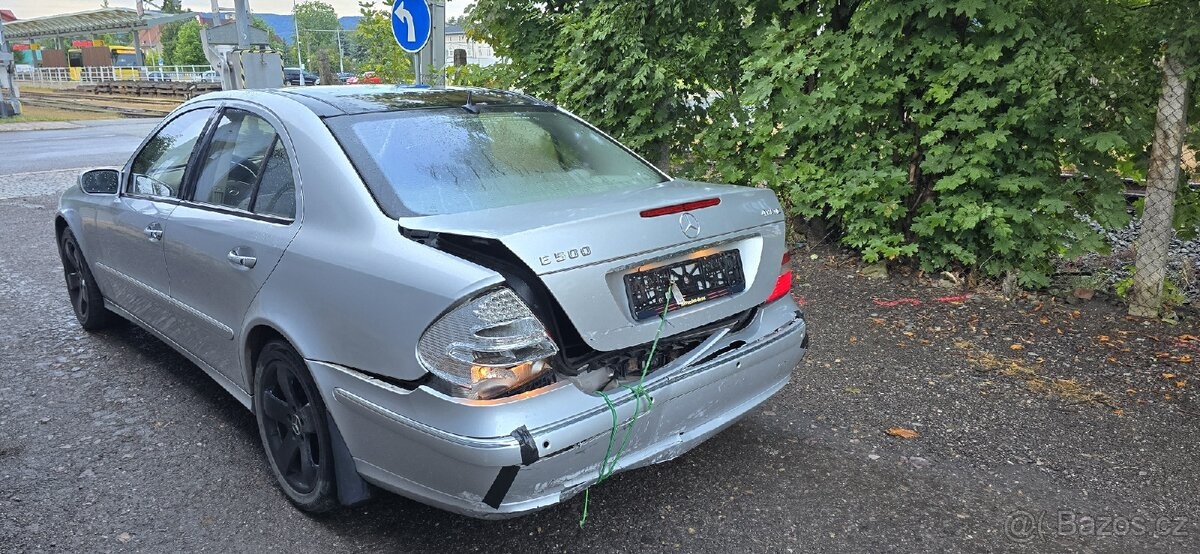 Mercedes Benz E500 4 Matic 225kw rok-2003 - 6