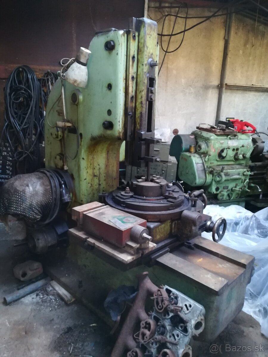 dlutownica pionowa TOS, typ HOV 25 - 6