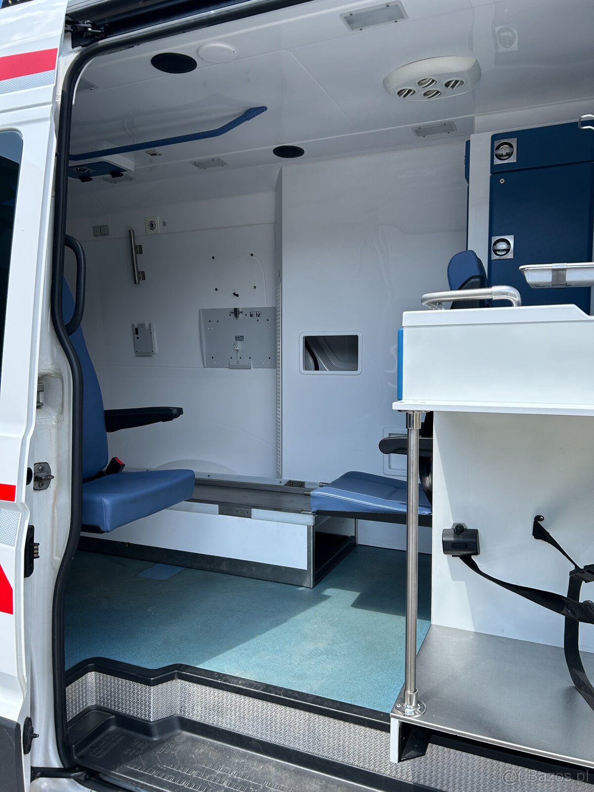 VW Crafter - 2.0 TDI Ambulans / Karetka - DSG 4x4 - 6