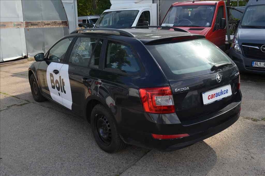 Škoda Octavia COMBI III. 1,6 TDI 4X4, 2015, 388 tys. km - 6