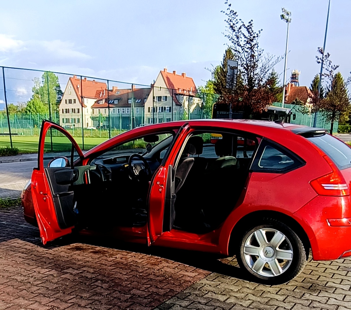 Sprzedam samochód Citroen C-4 - 6