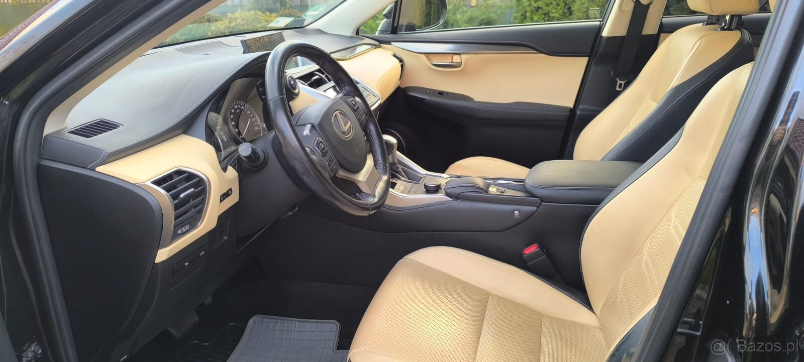 Lexus NX300H - 6