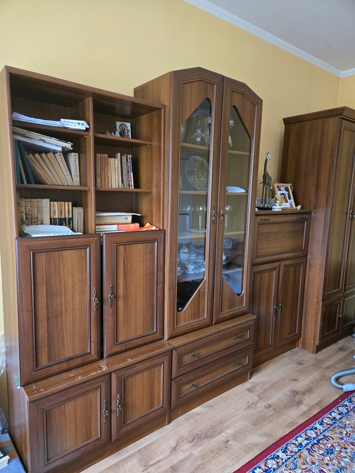 Zestaw ebli pokojowych szafa , komoda, 4 krzesla, gratis - 6