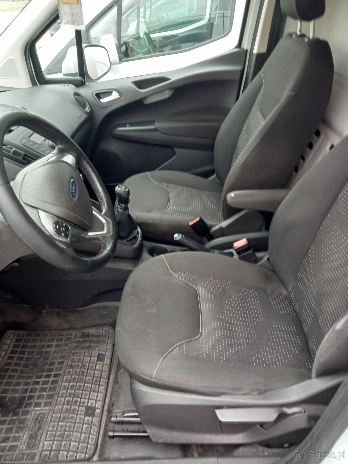 Ford Transit Courier 1.5 - 6