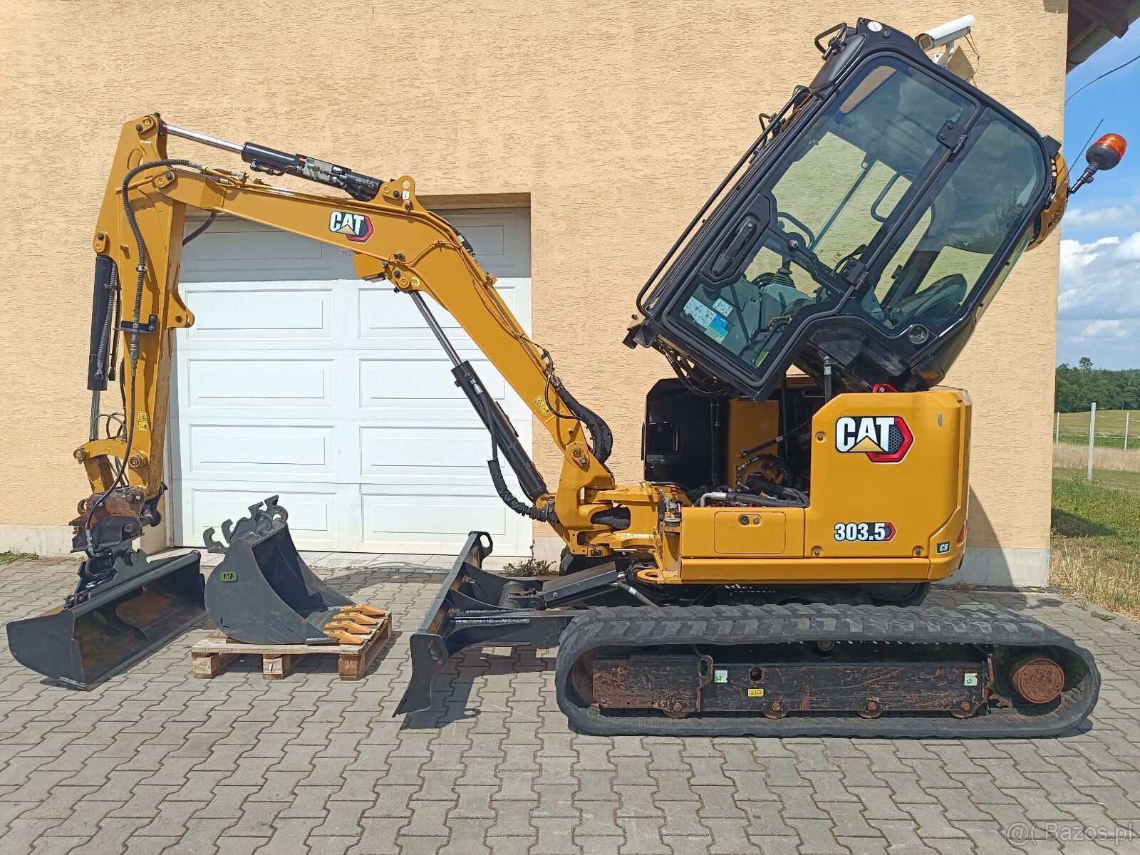 Minikoparka CAT 303.5 CR 07A - rok 2022 - klimatyzacja - 6