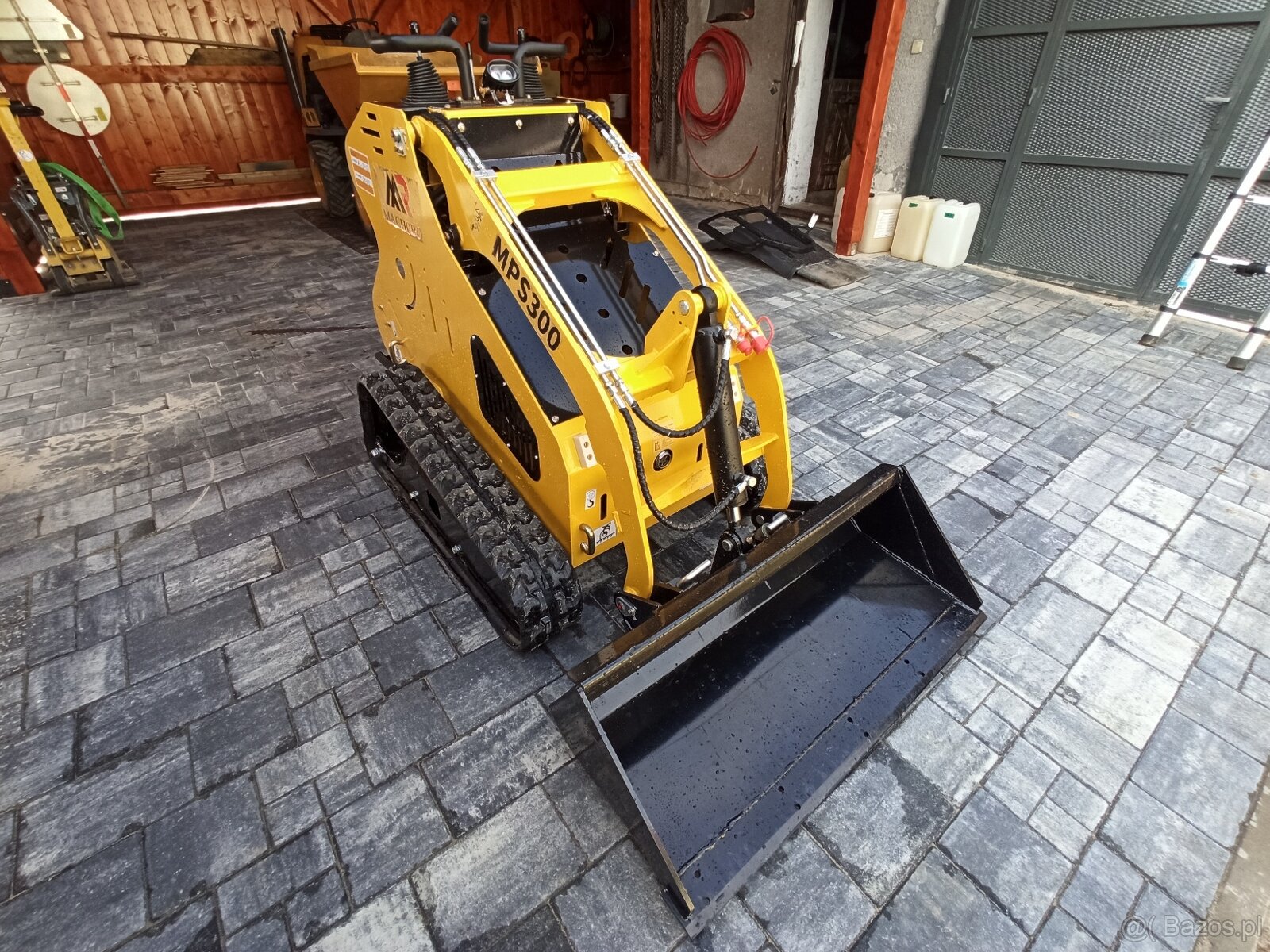 Nowa miniładowarka Machpro MP-S300 - 6