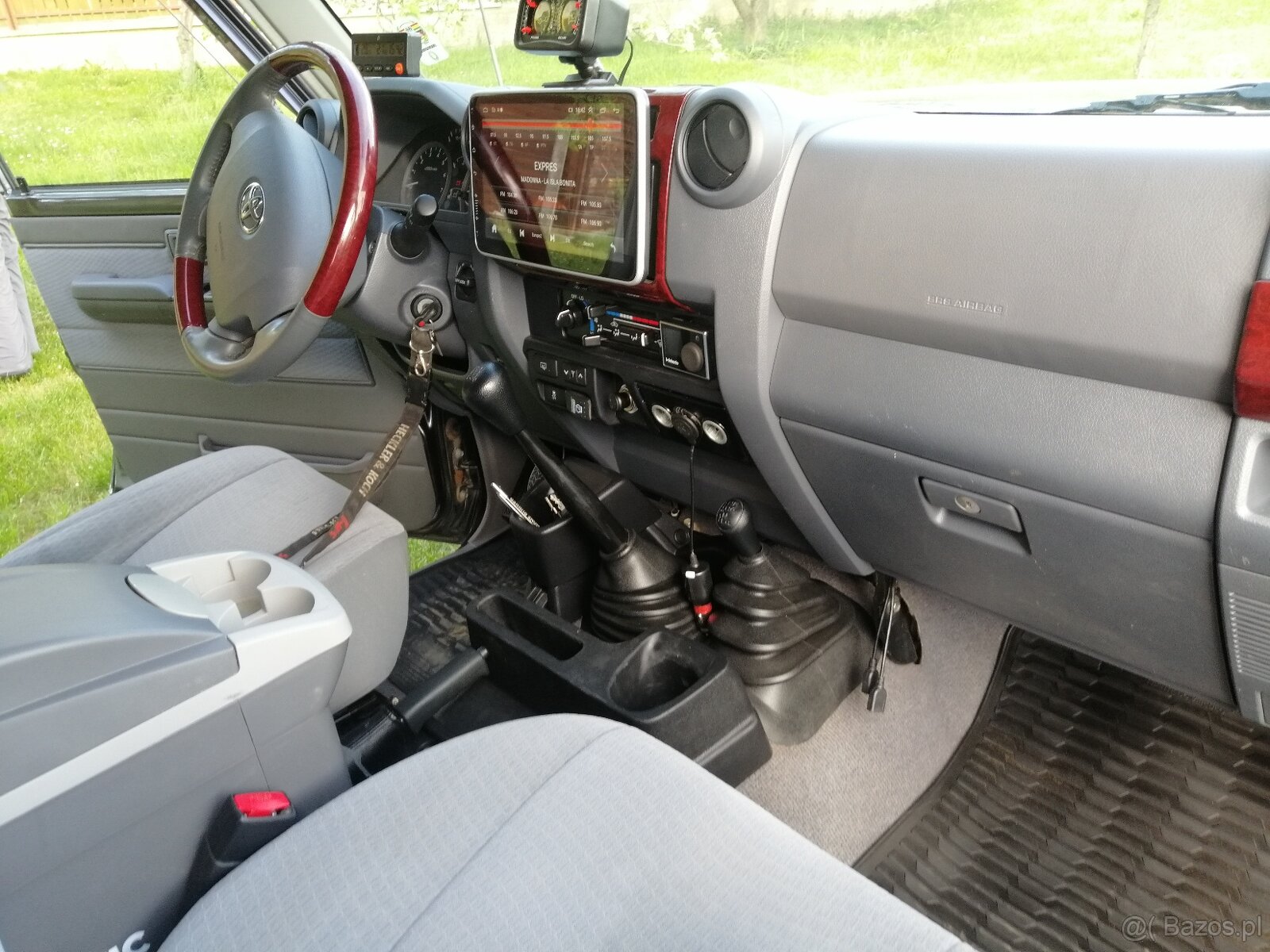 Toyota Land Cruiser - 6