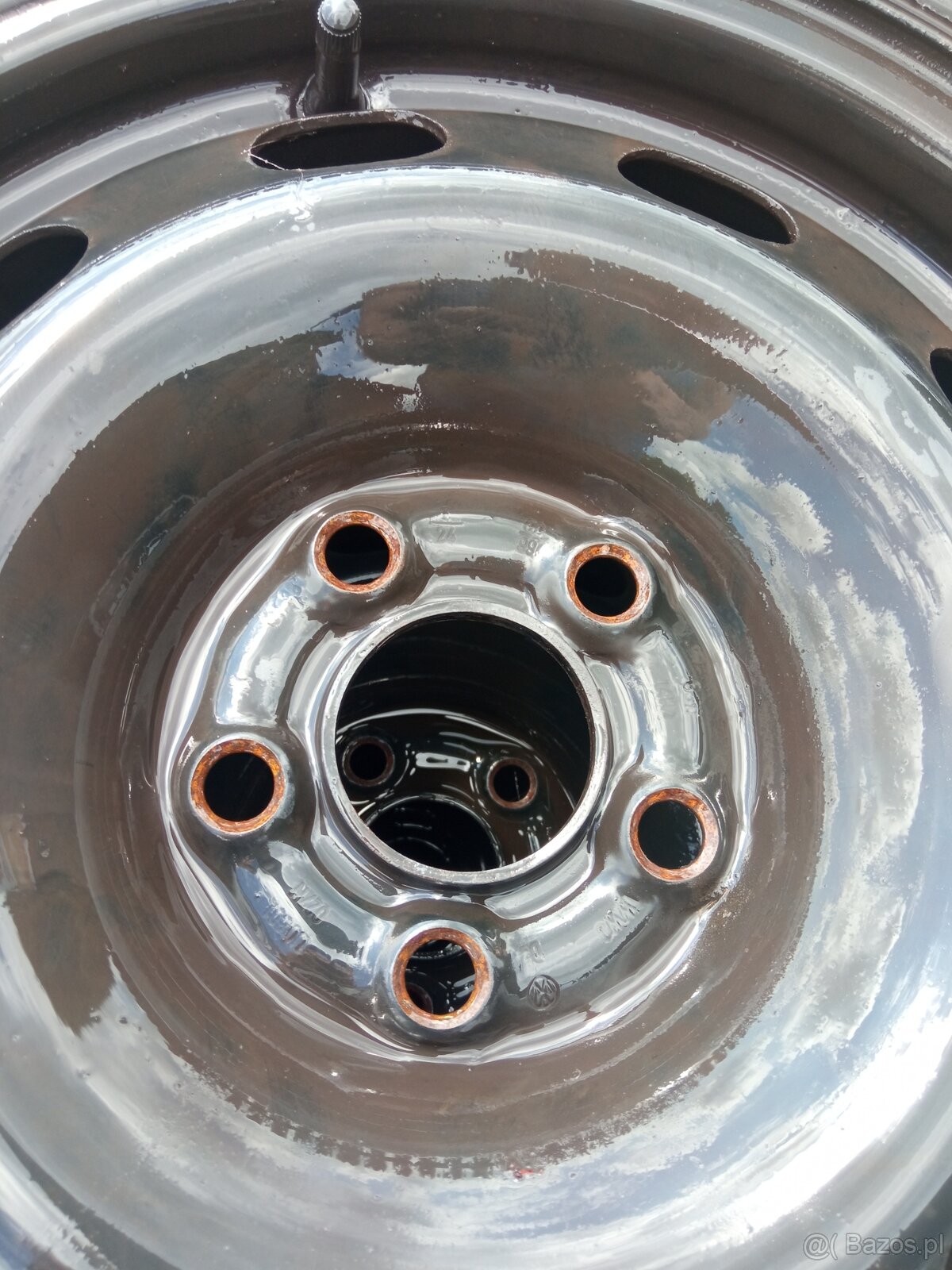 Oferuję używaną felgę stalową do samochodu marki z oponami o - 6