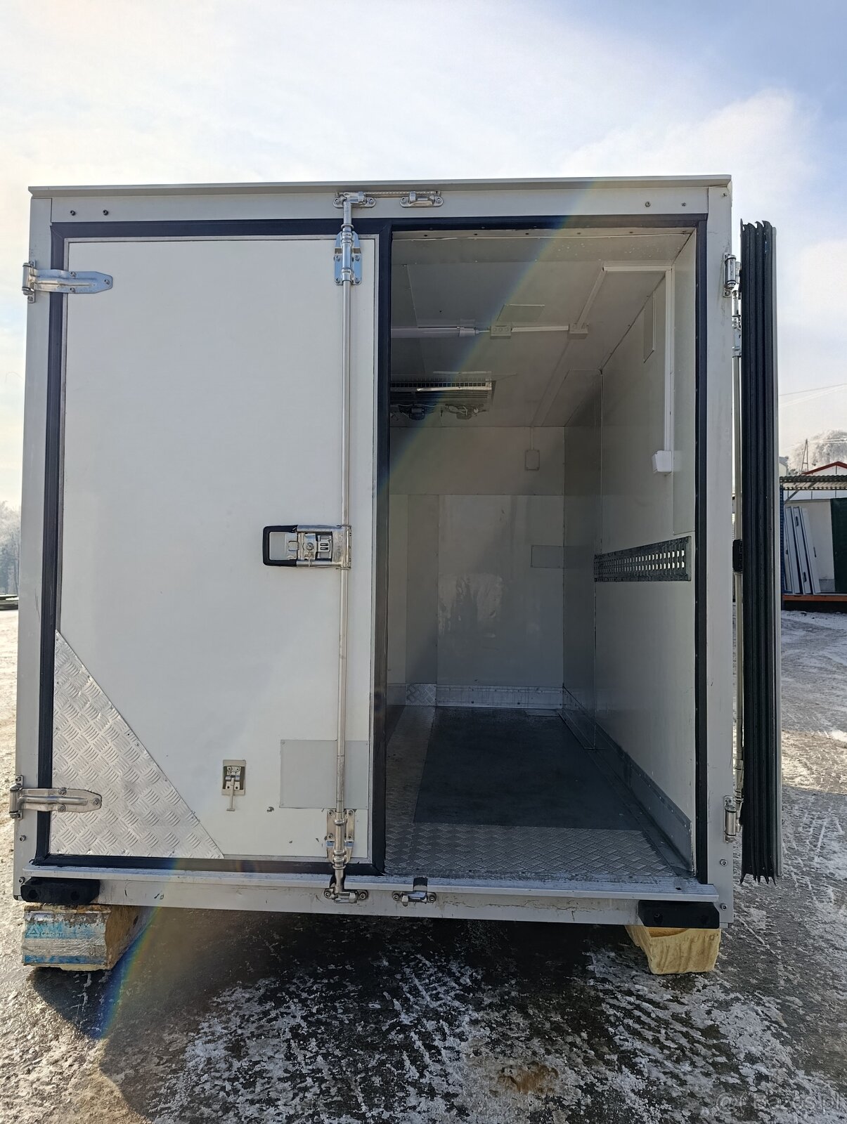 Zabudowa Chłodnicza / Chłodnia Stacjonarna / Komora Chłodnic - 6