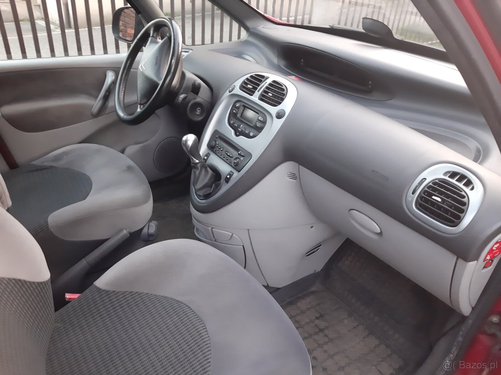 Xsara Picasso 1.6 HDI rok 2010 + 4 alufelgi z oponami letnim - 6