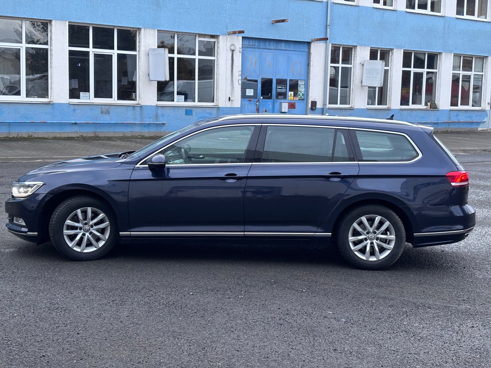 Volkswagen Passat 2.0 TDI 110 kW Highline - 6