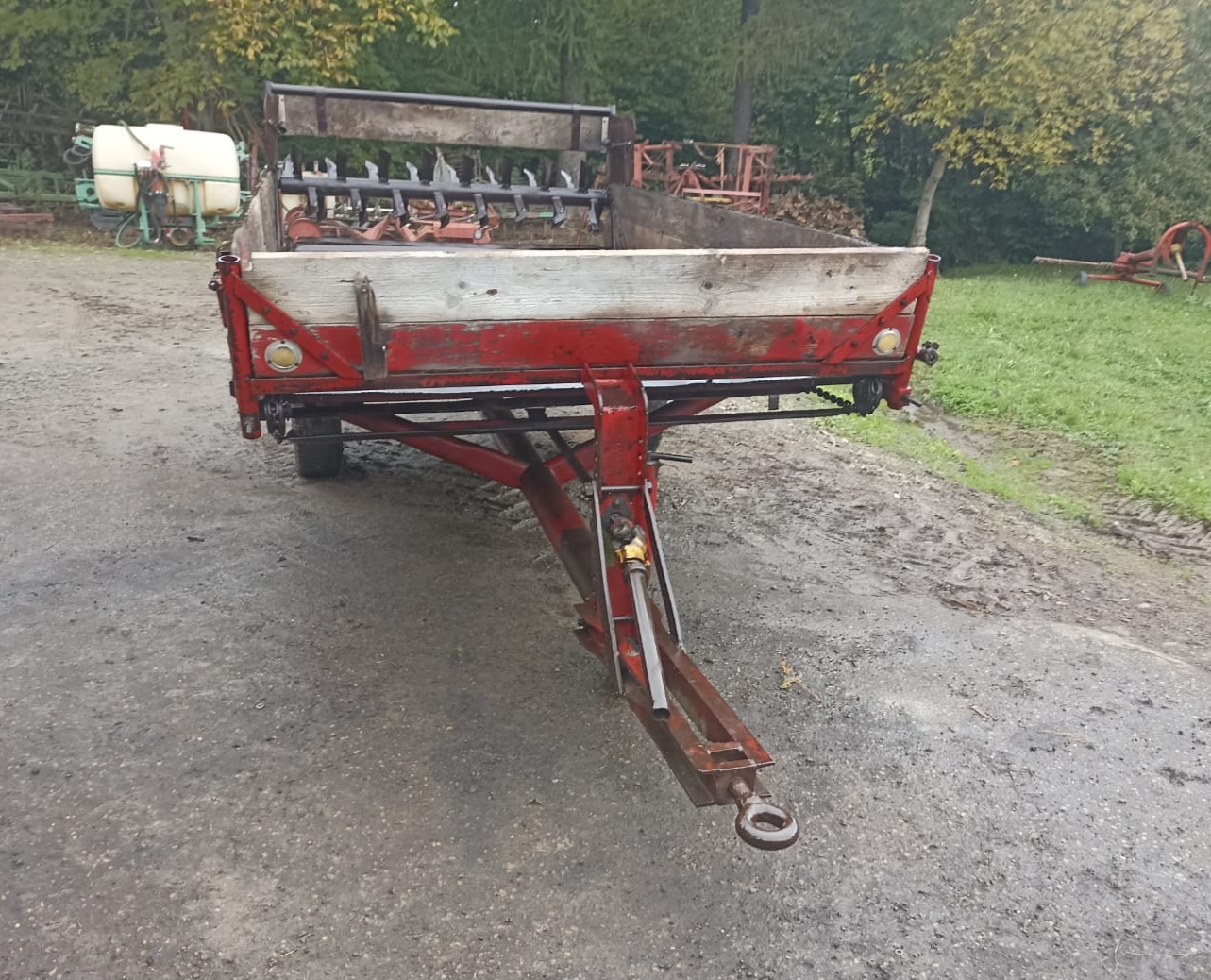 Rozrzutnik obornika JF AV 2T - 6