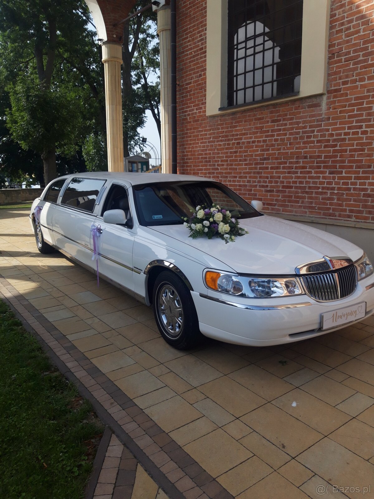 Limuzyna do ślubu Lincoln Town car - 6