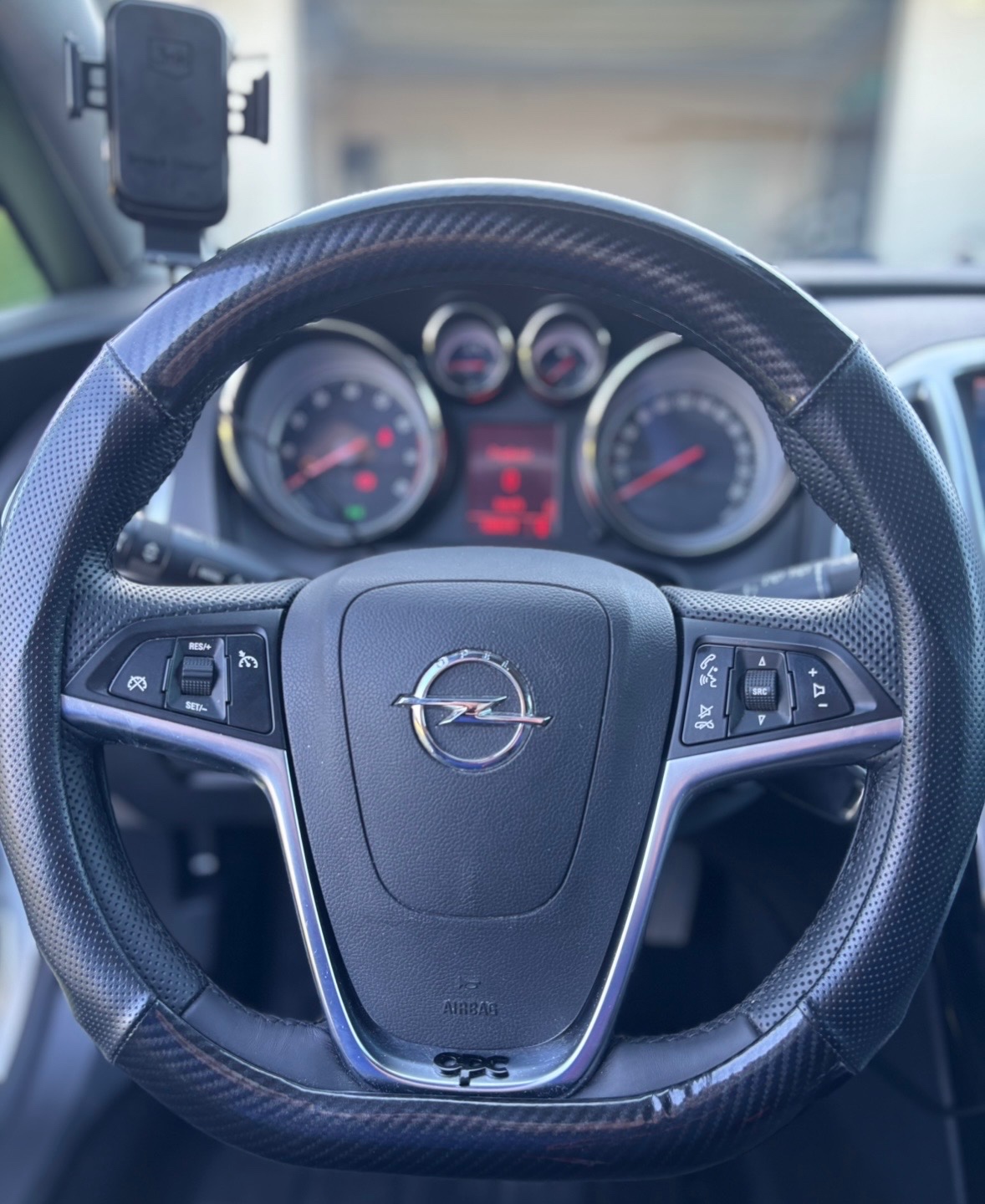 Opel Astra J 1.6T 2011 hatchback - 6