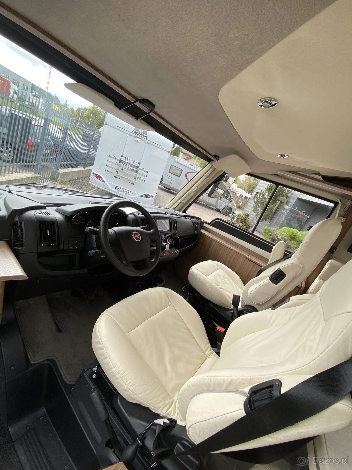Sprzedam kampera Eura Mobil Integra Line - 6