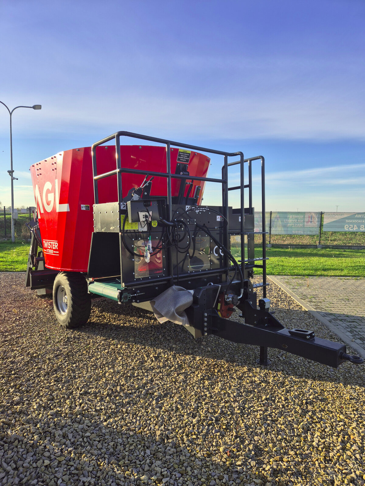 Wóz paszowy AGL 8m3 z tasmą z przodu paszowóz z łyzką do zał - 6