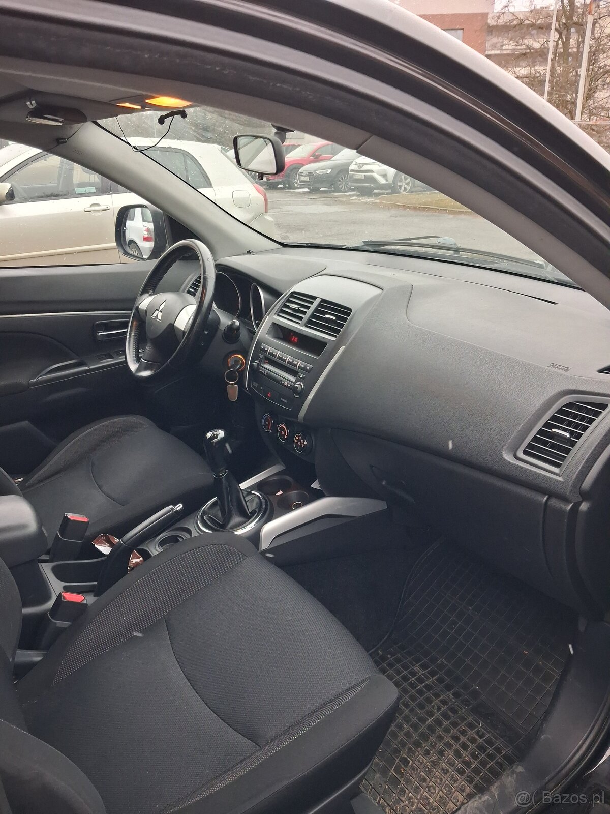 Sprzedam Mitsubishi ASX 1.6 benzyna 2011r - 6