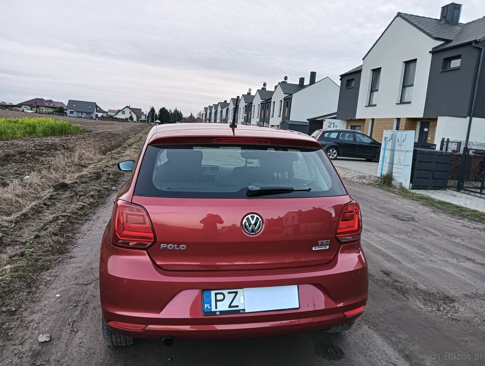Sprzedam VW Polo zadbany, jedna właścicielka, mały przebieg - 6
