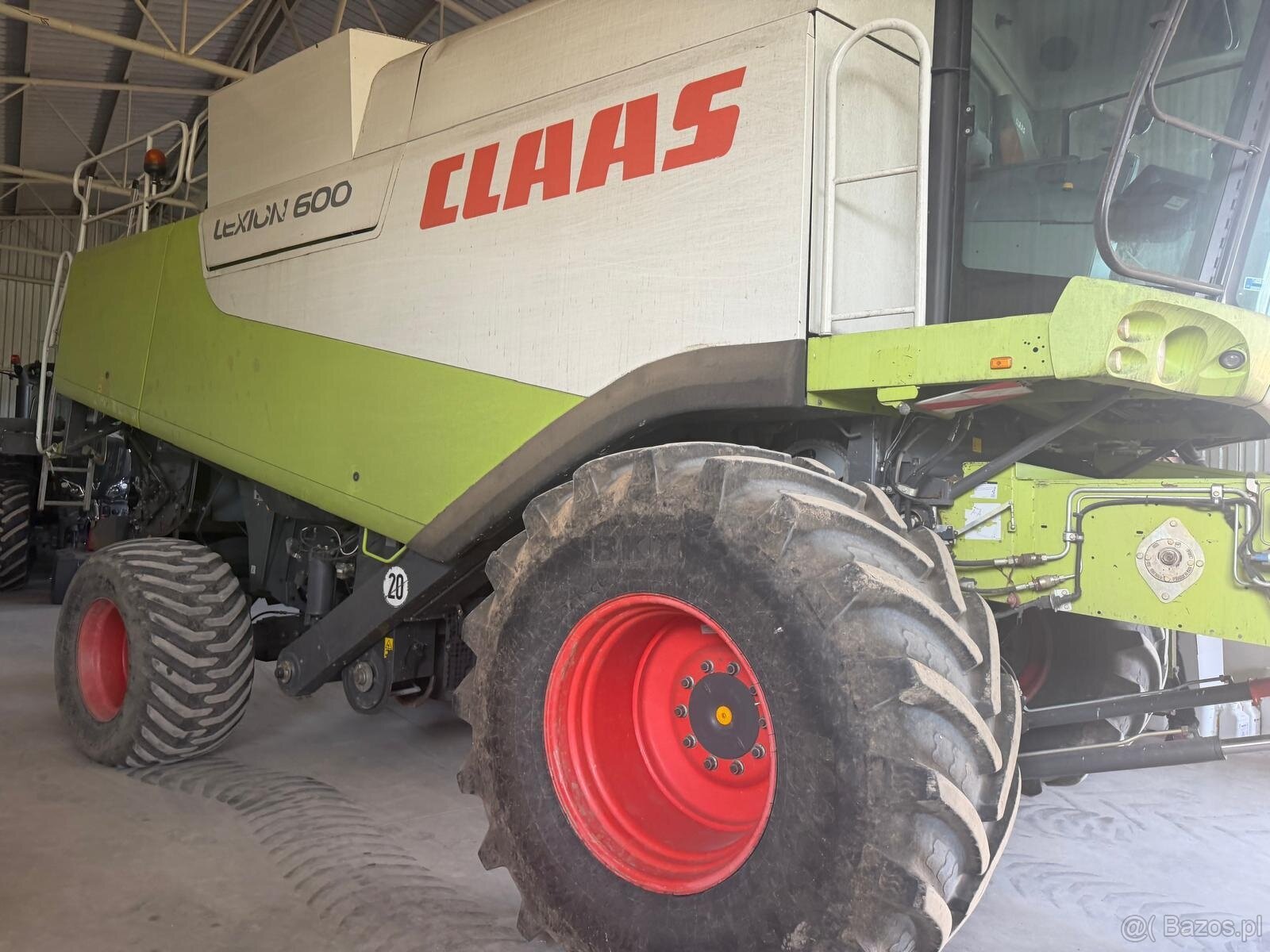Kombajn zbozowy Claas Lexion 600 heder V900 rok 2008 cena - 6