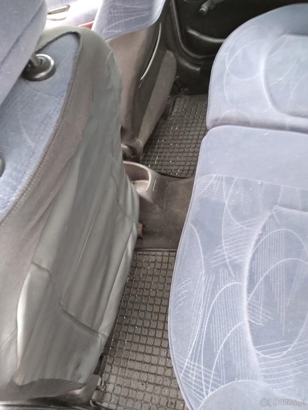Sprzedam Peugeot 2061,4 benzyna 2003 rok - 6