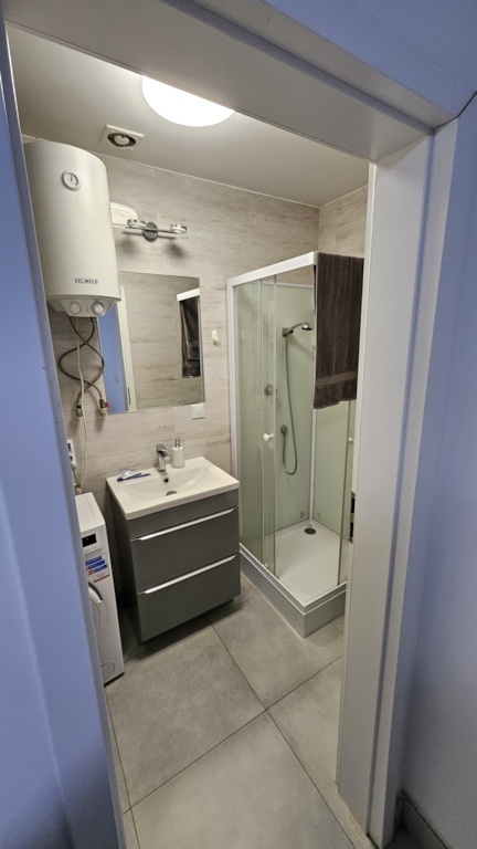 Wynajmę nowoczesne małe mieszkanie. 20 m. Kuchnia aneks kuch - 6