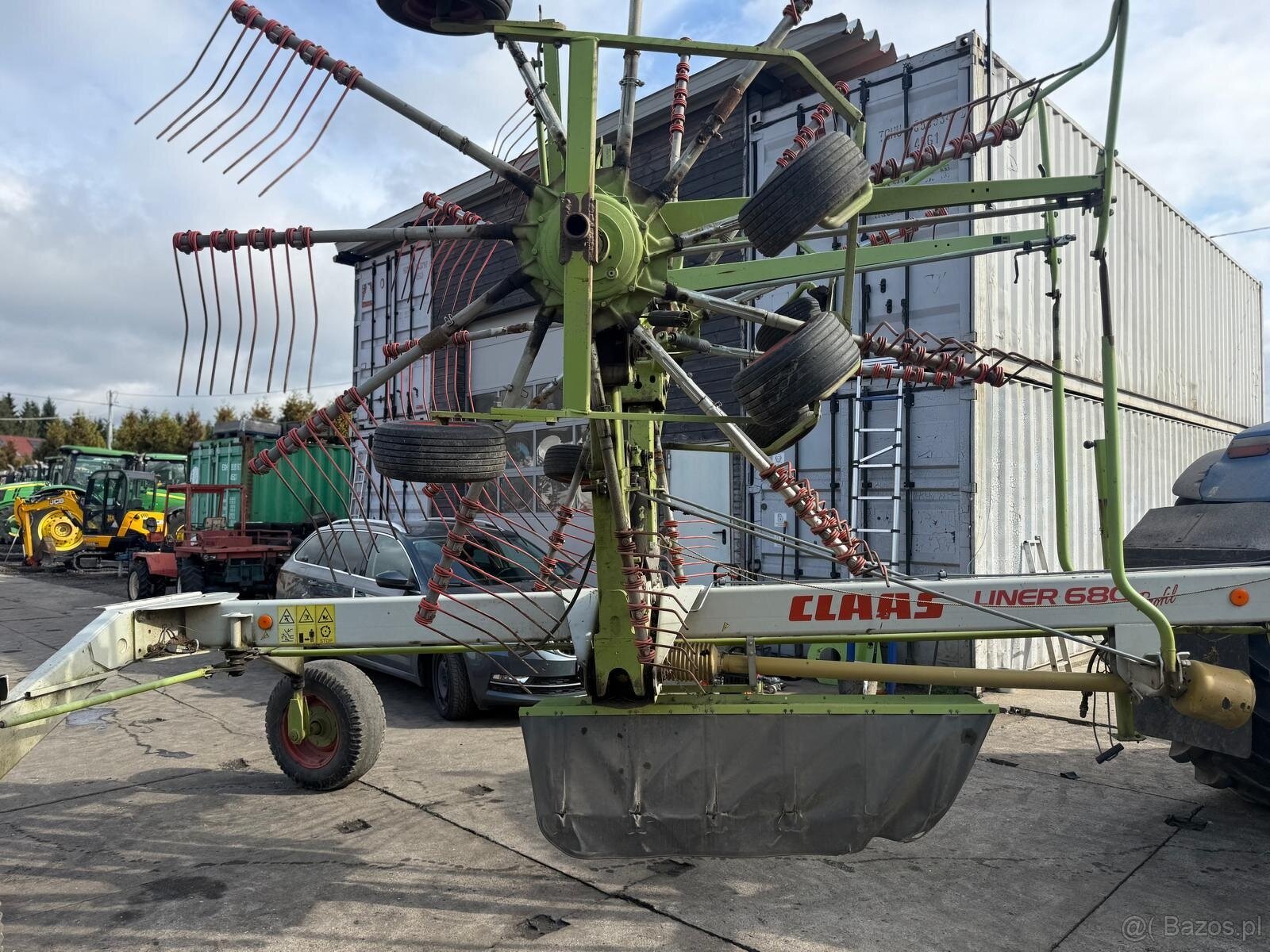 Zgrabiarka karuzelowa Claas Liner 680 cena 19900 zł.Lokaliza - 6