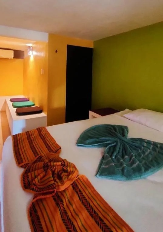 Family Hotel 18 rooms, Yucatan, beachfront, 500.000 USD - 6