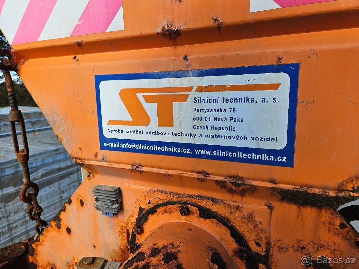 Wielostanowiskowa ciężarówka z platformą, posypywarka miejsk - 6