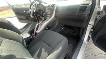Toyota Auris 1.6 Benzyna Automat - 6
