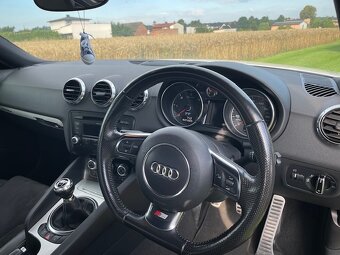 Sprzedam audi TT 2xS-line 2.0tdi 4x4quattro z 2011 roku . Ki - 6