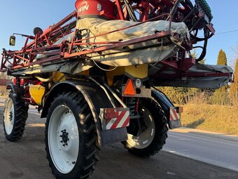 Opryskiwacz samojezdny Hardi Alpha 4100 ramiona 24m beczką 4 - 6
