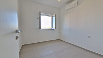 Chorwacja-Apartament z widokiem na morze w Privlaca - 6