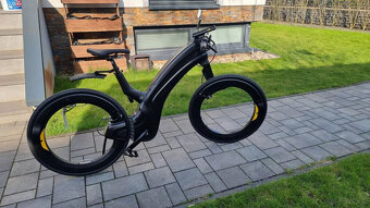 1 rower Reevo – rower elektryczny – rozmiar SM (5'2" – 5' - 6