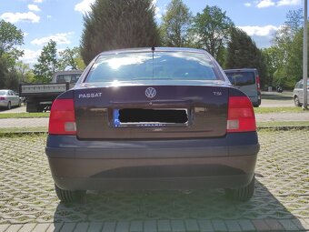 Volkswagen - Passat B5 - 1999r - 1.6 benzyna - 6