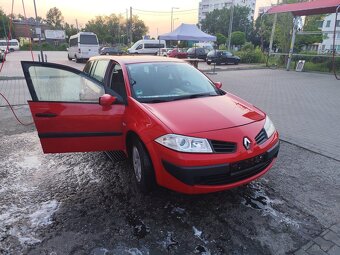 Sprzedam samochód osobowy marki Renault Megane - 6