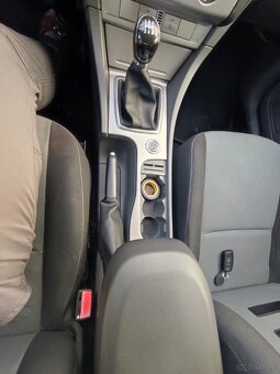 Ford Fokus MK2 2009 LPG/ jeździ-brak rdzy/do lekkiej naprawy - 6