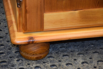 komoda z drewna sosnowego - jak nowa - 6