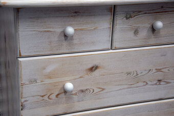 komoda z drewna sosnowego - jak nowa - 6